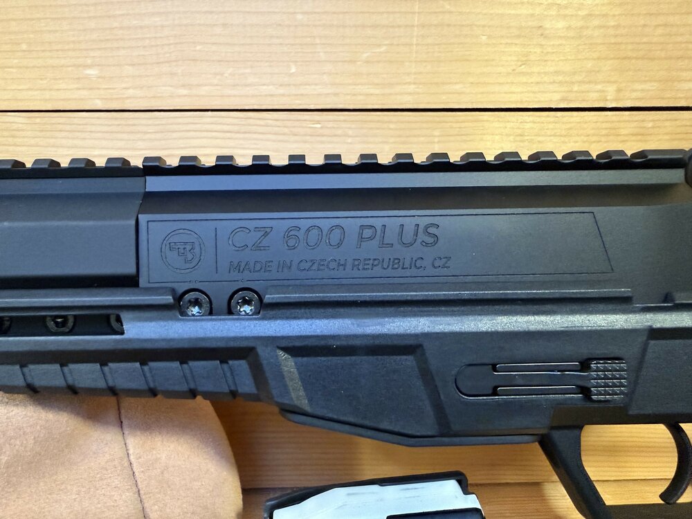 CZ 600 Trail showroommodel - nieuwstaat