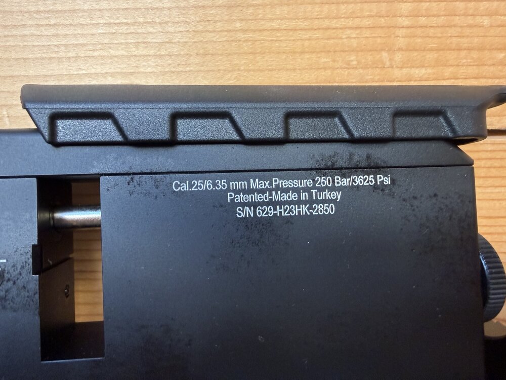 Reximex AR PCP Meta Black 6,35mm Showroom model