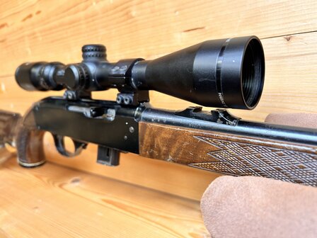 Voere  .22LR Semi-Auto incl. richtkijker