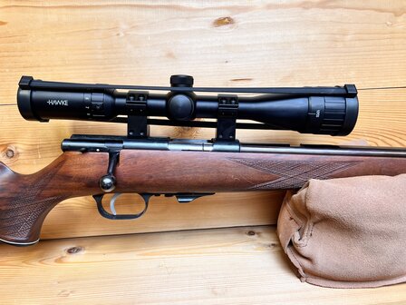 Weihrauch HW60J met Hawke .22WMR richtkijker 
