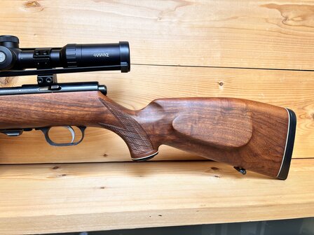 Weihrauch HW60J met Hawke .22WMR richtkijker 