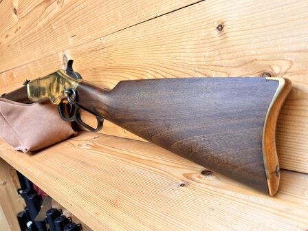 Uberti 1866 Yellowboy Carbine .22LR