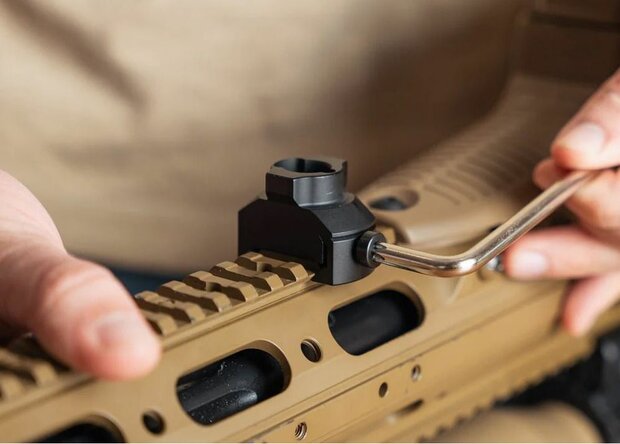 Spartan Bipodadapter Classic Picatinny naar MagnaSwitch