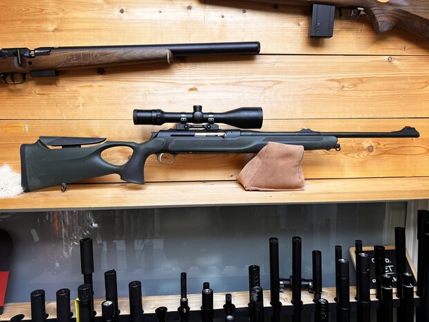 Sauer 303 XT semi-auto .30-06 incl nieuwe Meopta meostar R - 2.5-12x50  - gereserveerd
